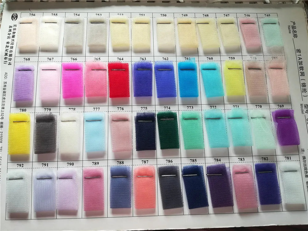 Elegante funkelnde marineblaue Abendkleider, Halt-Perlen-Partykleid, maßgeschneidertes Ballkleid 2025, abgestufte Roben de Soirée, Sweep-Zug.