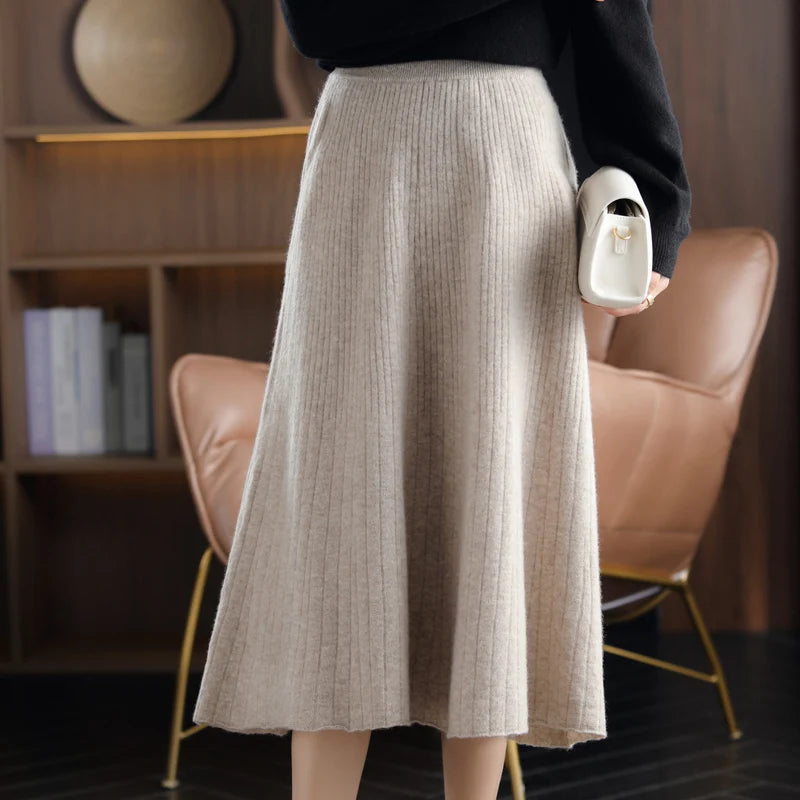 2025 Autumn New High-Waist 100%Pure Wool Pleated Long Skirt Women's Knit Base Skirt Fashion Pack Hip A-Line Cashmere Large Skirt.