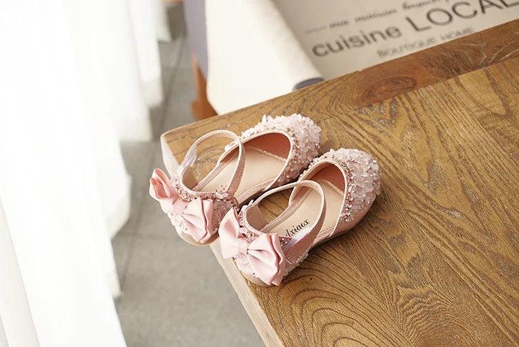 New Kids Leather Shoes Girls Wedding Shoes Children Princess Sandals Sequins Bow Girls Casual Dance Shoes Flat Sandals E462.