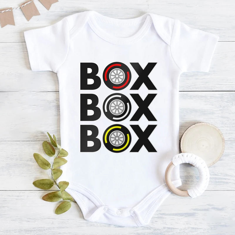 Neugeborenen-Body, kurzärmelig, Overall „Box Box Box“, Formel-1-Reifen-Compound-Design, Baby-Kleidung für Jungen, einfaches Kleinkind-Shirt, Rompe.