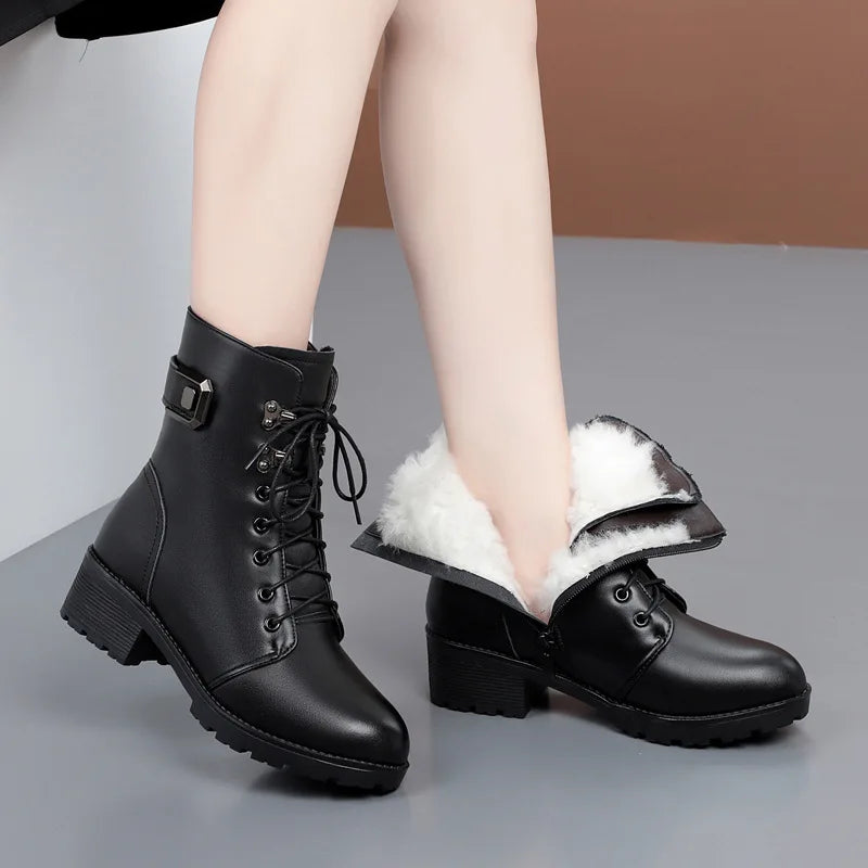WOIZGIC Female Ladies Women Genuine Leather Ankle Boots Platform Winter Antumn Plush Fur Warm Shoes Plus Size Lace Up 35-43.