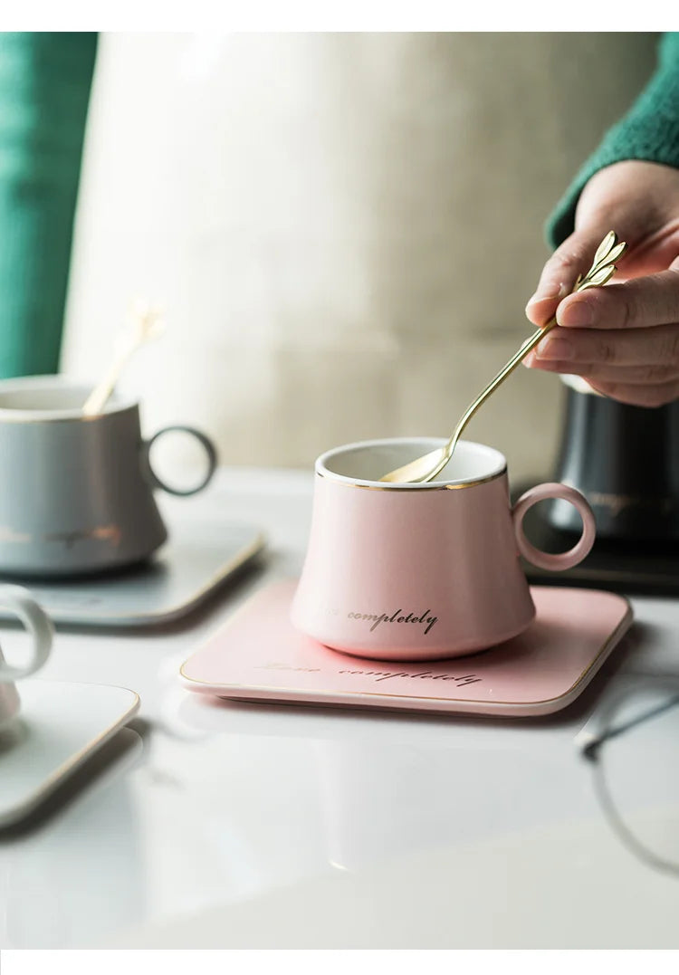 Nordic Ins Ceramic Mug Soy Milk Breakfast Condensed Coffee Tea Cup And Saucer Sets Gold Spoon Mugs Fashion Restaurant Snack Cups.