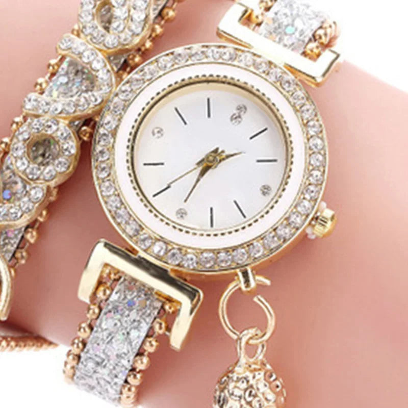 Vintage Watch Women Bracelet Watches Ladies Love Leather Strap Rhinestone Quartz Wrist Watch Quartz Watches Women's Watch.