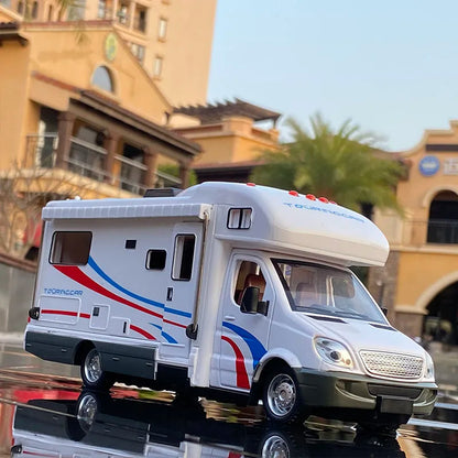 1:28 Diecast Luxury RV Recreational Vehicle Car Model Metal Camper Van Motorhome Touring Car Model Sound and Light Kids Toy Gift.