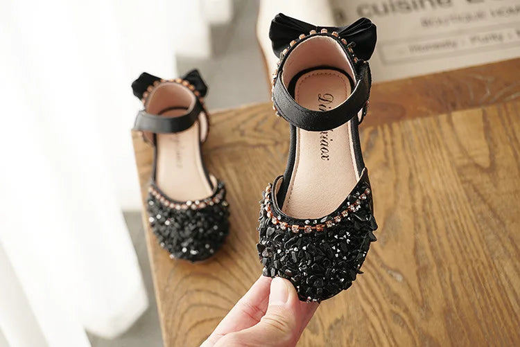 New Kids Leather Shoes Girls Wedding Shoes Children Princess Sandals Sequins Bow Girls Casual Dance Shoes Flat Sandals E462.