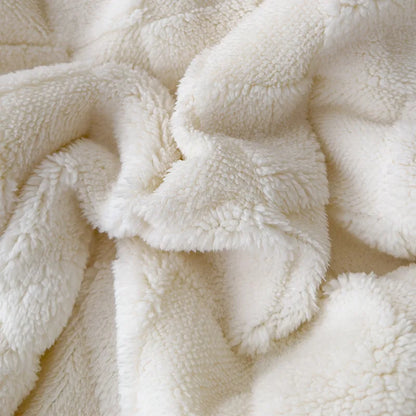 Ornate Jacquard Taffeta Comfort Blanket 100% Polyester Double-Layer Knitted Eco-Friendly Embroidered Pattern