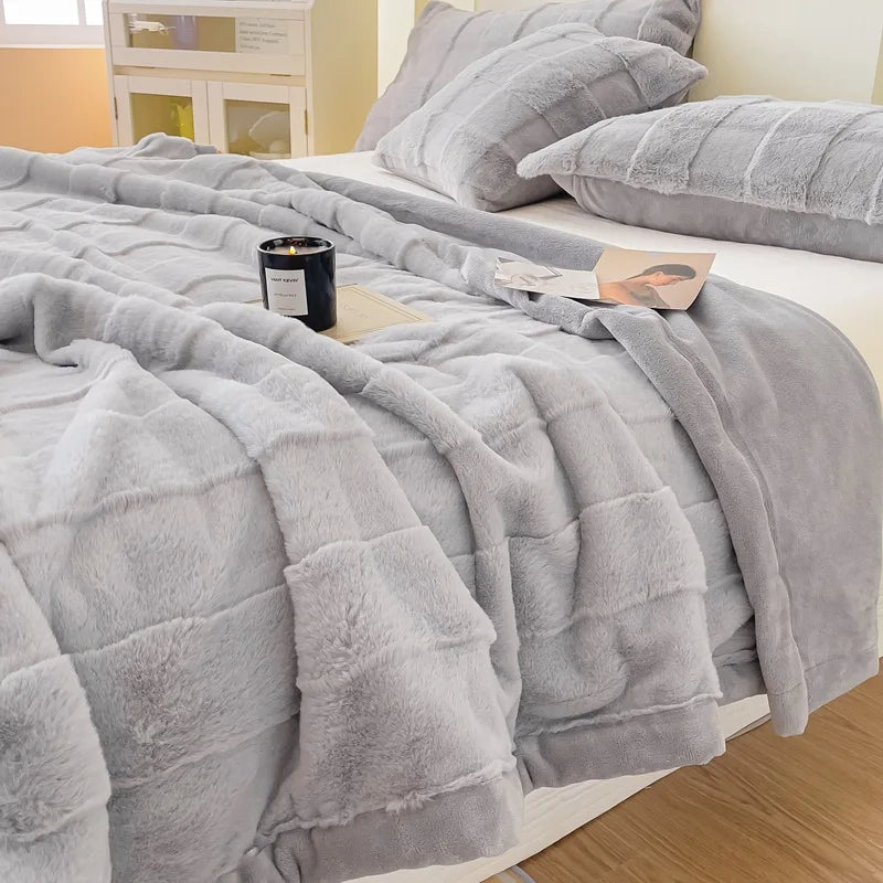 De Sofa Manta Queen Size Solid Color Plain Color Double Layers Thick Soft Winter Office Knee Blanket Rabbit Furry Plush Blankets.