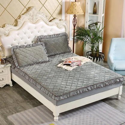 Fashion Flannel Bed Fitted Sheet Quilted Mattress Cover Soft and Comfortable Lace Fit Elastic Band Bed Sheet