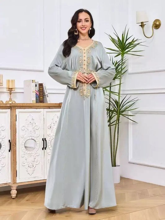Dubai Women's Traditional Muslim Dress with Embroidered Diamond Fashionable Temperament Robe From Middle East Cross Border