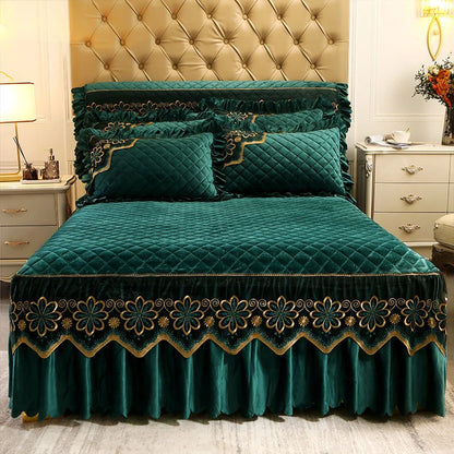 European Luxury Quilted Bed Skirt Winter Warm Thicken Velvet Bedspread King Good Hand Feeling Bed Skirt Not Included Pillowcase.