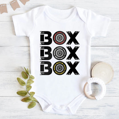 Neugeborenen-Body, kurzärmelig, Overall „Box Box Box“, Formel-1-Reifen-Compound-Design, Baby-Kleidung für Jungen, einfaches Kleinkind-Shirt, Rompe.
