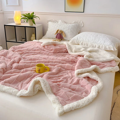 Ornate Jacquard Taffeta Comfort Blanket 100% Polyester Double-Layer Knitted Eco-Friendly Embroidered Pattern.