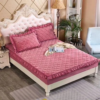 Fashion Flannel Bed Fitted Sheet Quilted Mattress Cover Soft and Comfortable Lace Fit Elastic Band Bed Sheet