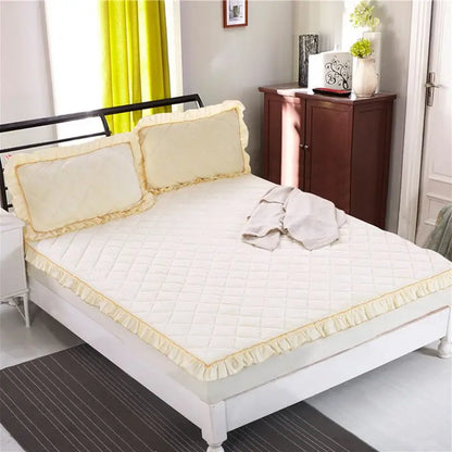 Fashion Flannel Bed Fitted Sheet Quilted Mattress Cover Soft and Comfortable Lace Fit Elastic Band Bed Sheet