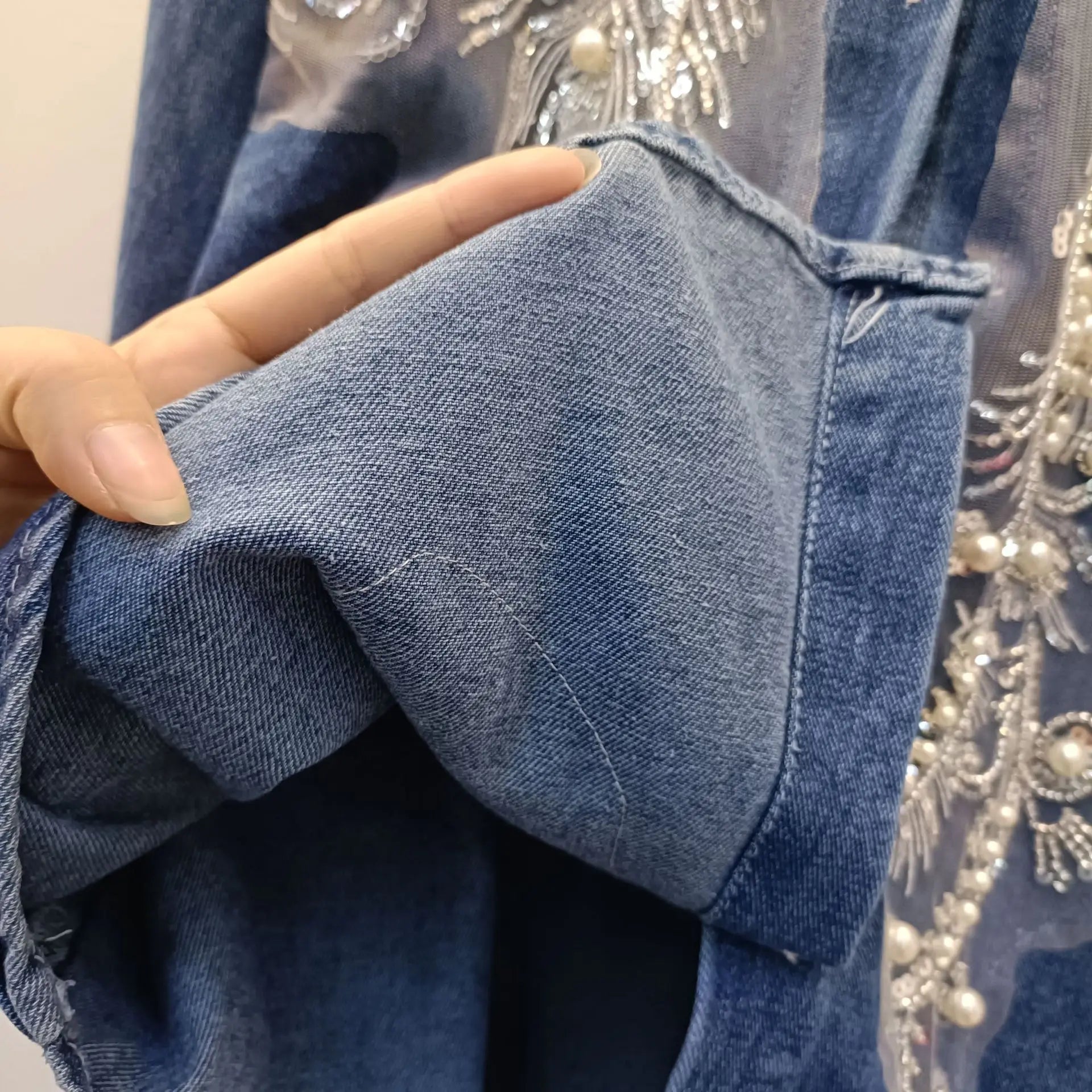 CS0582 New 2025 European Spring Fashion Lace Beading Patch Vintage Jeans Blouse Long Sleeve Denim Women's Shirt Tops Wholesale.