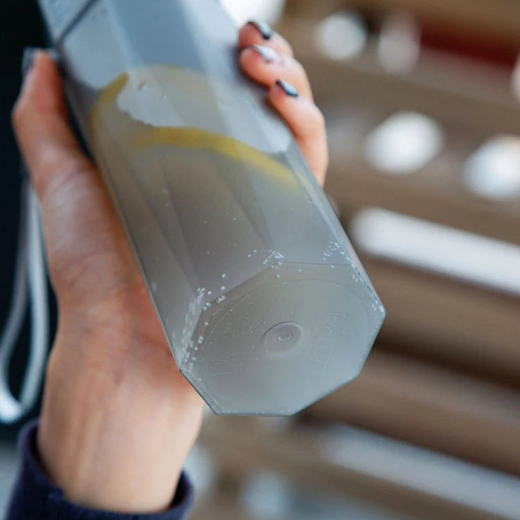 Portable Plastic Water Bottle Creative Matte Water Cup Outdoor Juice Leak-Proof Sports Bottle with Rope Travel Camping Bottles.