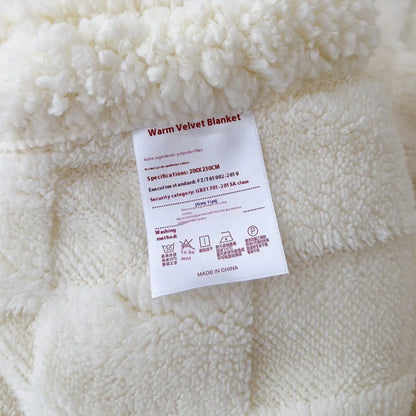 Ornate Jacquard Taffeta Comfort Blanket 100% Polyester Double-Layer Knitted Eco-Friendly Embroidered Pattern.