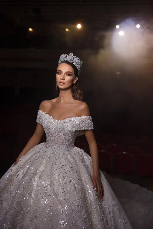 2024 Luxury Wedding Dress Lace Bridal Gowns Wedding Dress Illusion Embroidered Beaded Lace Stain Wedding Dress Bridal Gown