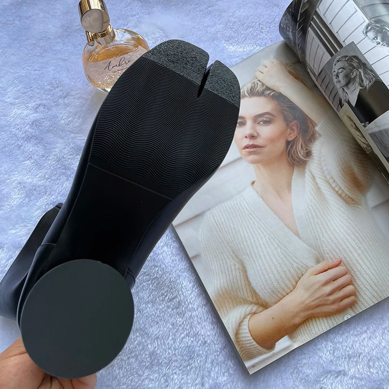 2024 Luxury Brand Design Leather Tabi Boots Fashion Round Chunky High Heel Ankle Boots For Women Autumn Winter Split Toe Shoes.