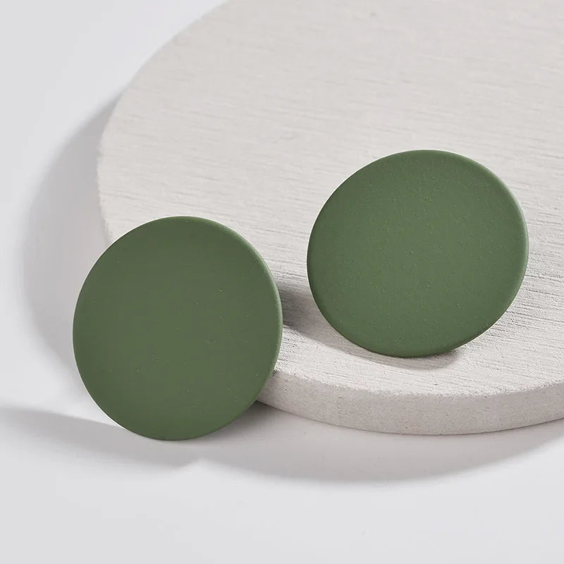 Women Korean Ear Jewelry Paint Black Round Earrings New Fashion Medium Statement Round Stud Earrings.