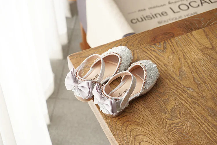New Kids Leather Shoes Girls Wedding Shoes Children Princess Sandals Sequins Bow Girls Casual Dance Shoes Flat Sandals E462.