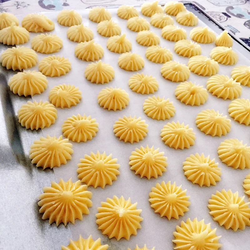 7FT 8FT 9FT Cake Decorating Tips Set Russian Open Star Piping Nozzles Tips Cupcake Cookies Icing Piping Pastry Nozzles.