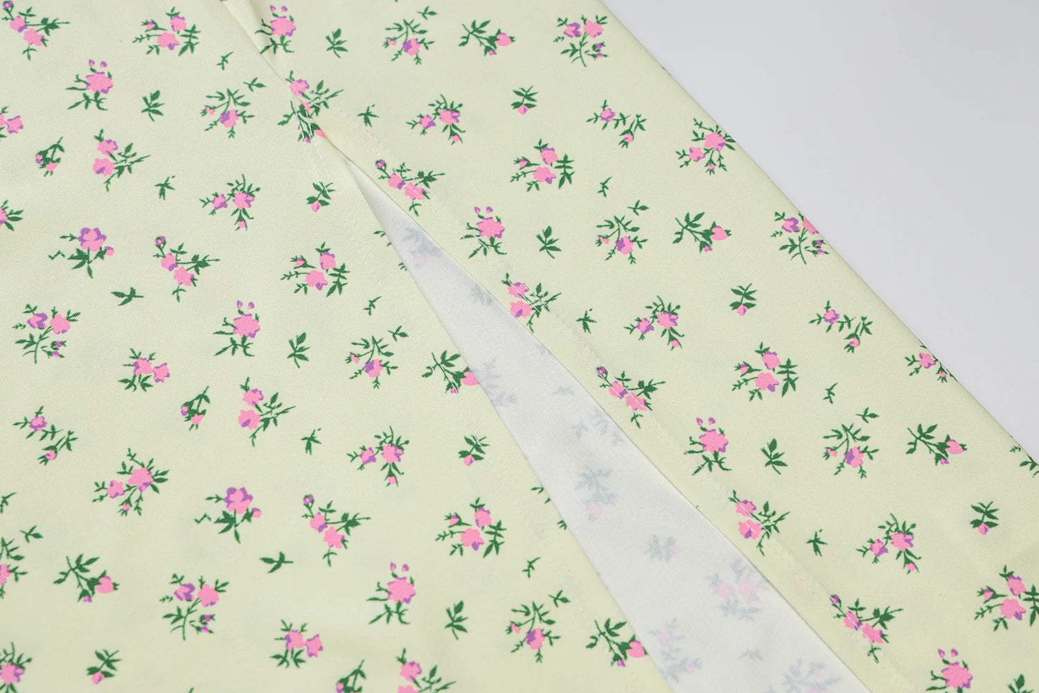 Hugcitar 2025, ärmellos, Satin, Slip, Blumenmuster, gerüscht, Bandage, Ausschnitt, Maxikleid, Frühling, Damenmode, sexy Party, Club, Robe Kpytomoa.