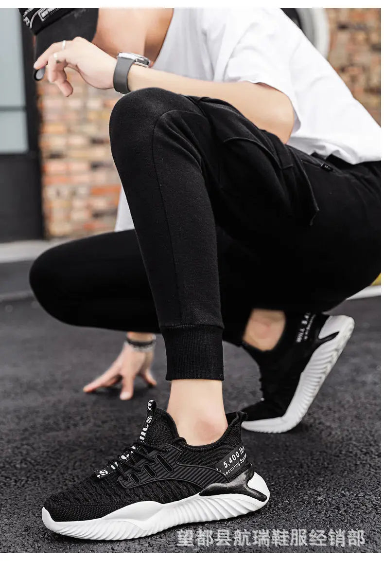 Lace-up Fashion Sneakers Men's Sports Shoes Comfortable Breathable Men Running Shoes Hot Sale Autumn Non-slip Training Shoes.