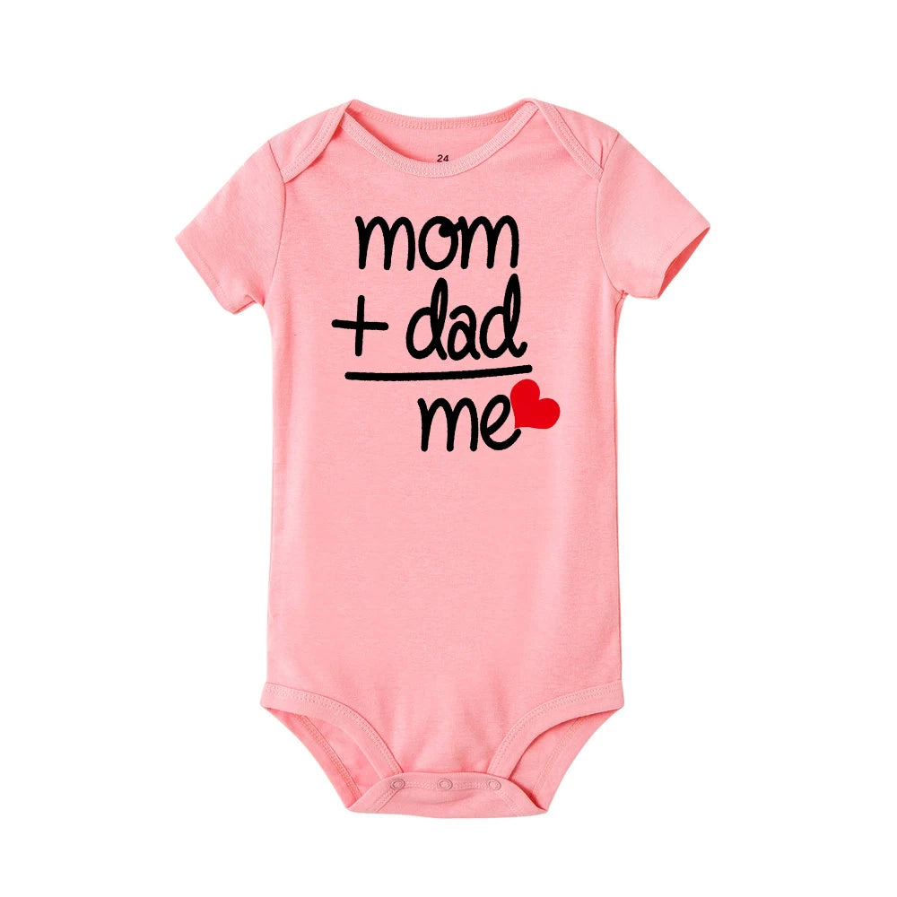 Mom + Dad = Mich Neugeborenen Baby Mädchen Romper Kleinkind Mädchen Jungen Kleidung Ropa Pyjama Strampler Kinder Kurzarm Body urlaub Geschenke.