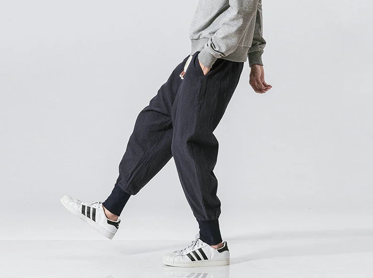 Cotton Linen Harem Pants Men Solid Elastic Waist Streetwear Joggers New Baggy Drop-crotch Pants Casual Trousers Men.