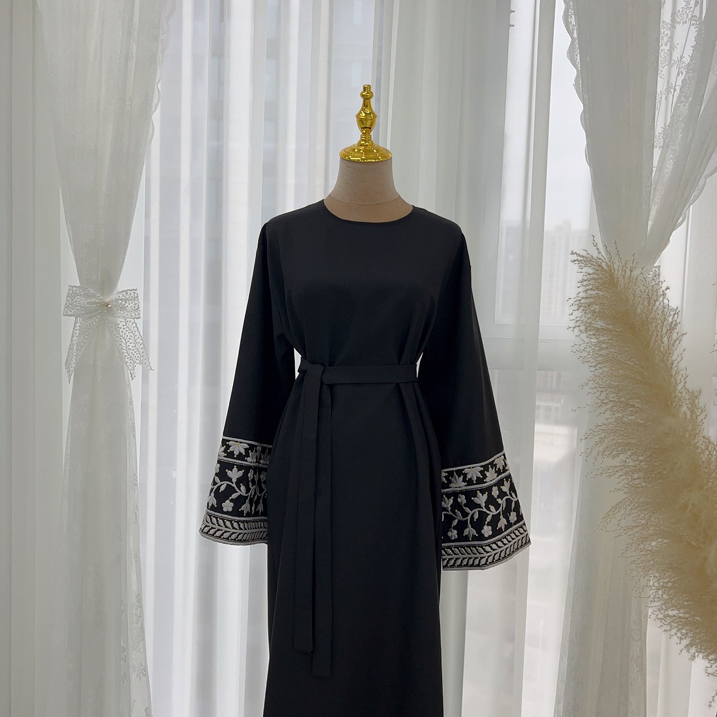 Floral Stickerei Muslimischen Abaya für Frauen Eid Kleid Marokko Ramadan Spitze-up Abayas Kaftan Islam Vestidos Dubai Arabischen Lange robe