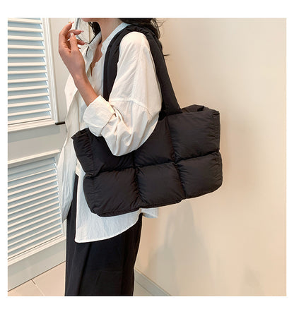 Women Tote Handbags Quilted Plaid Bag Retro Trendy Checkered Waterproof Shoulder Bag Solid Color Winter Soft Large Capacity Bags.