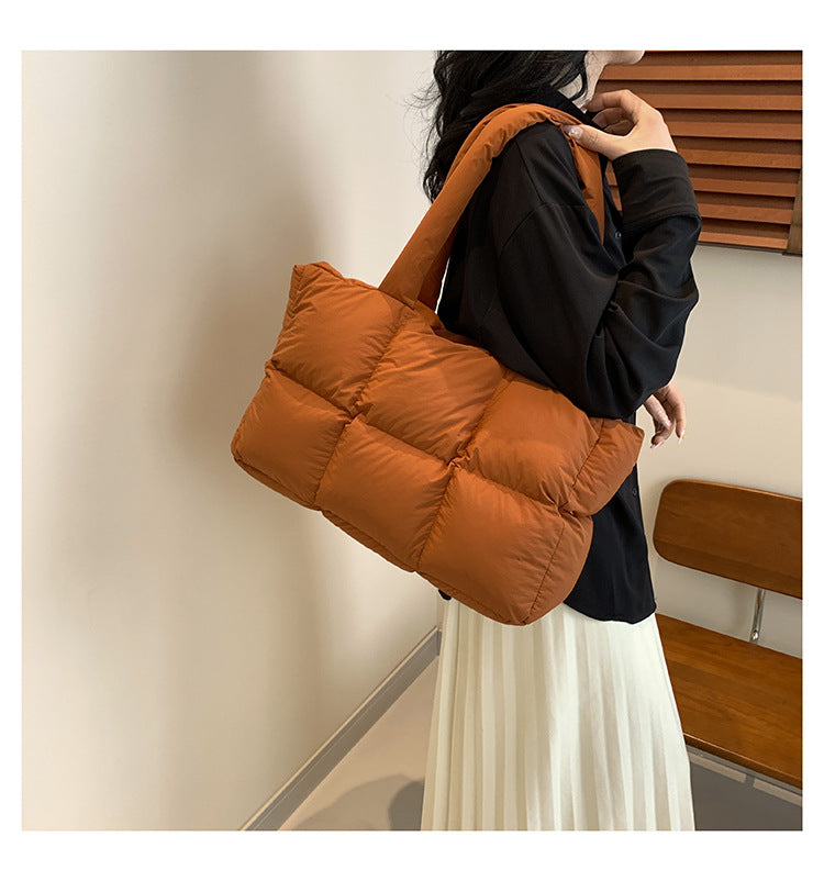 Women Tote Handbags Quilted Plaid Bag Retro Trendy Checkered Waterproof Shoulder Bag Solid Color Winter Soft Large Capacity Bags.