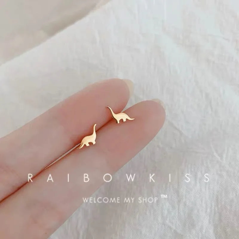 silver-plate Gold Color Mini Small Butterfly Heart Stud Earring For Women Cartilage Helix Tragus Ear Piercing Jewelry Gift.