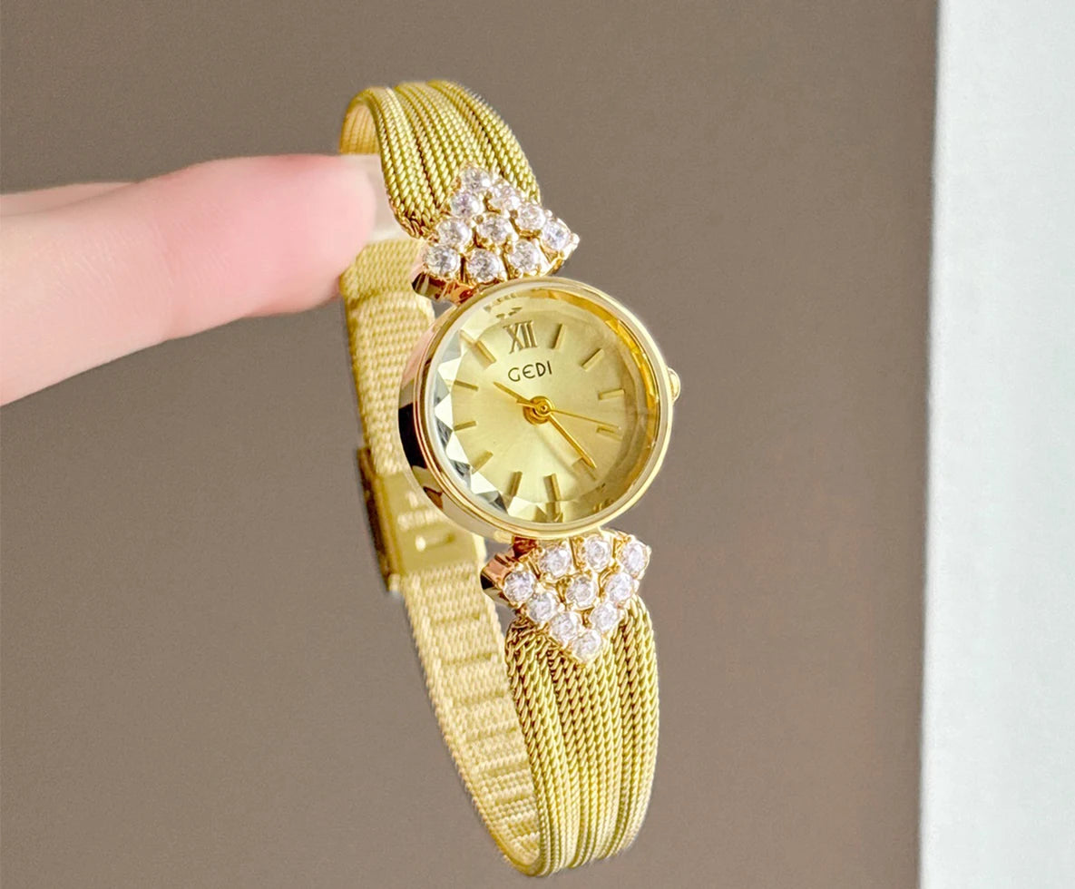 GEDI Watch Gold Silver Diamond Inlaid Steel Strip Women's Wristwatch Vintage Niche Light Luxury Temperament Quartz Watch Woman.