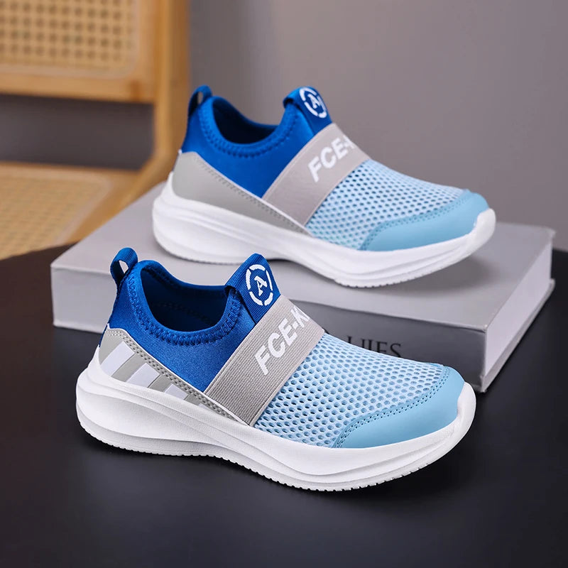 Girls Slip on Shoes Children Sneaker Fashion Knit Fabric Luxury Kids Casual Shoes Lightweight School Sports Girls Shoes.
