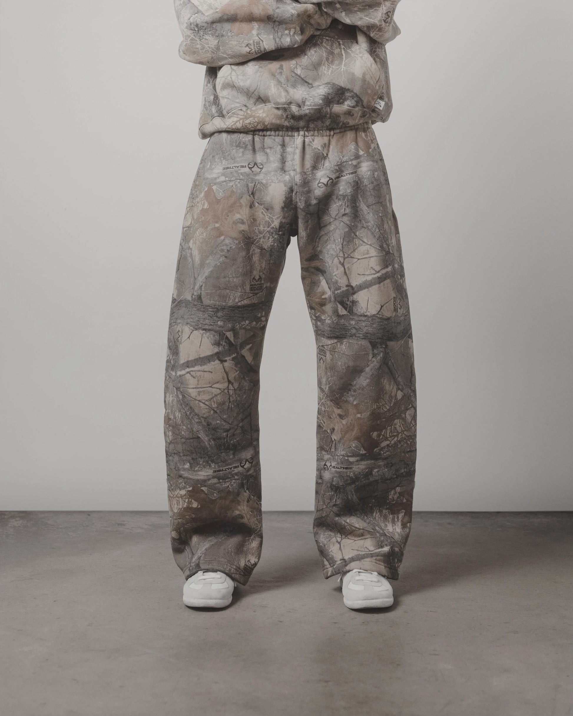 Y2K Camouflage 2 Piece Set European American Harajuku Zipper Hoodie Pullover Oversize Sweatpants Casual Wide Leg Pant Streetwear.