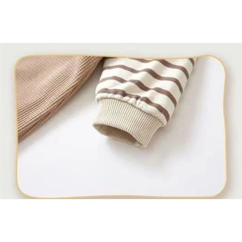 Neugeborene Babykleidung Baby Mädchen Jungen Gestreift 3D Bär Mock 2-teiliger Strampler 0-2Y Kinderkleidung Baumwolle Herbst Winter Overall.