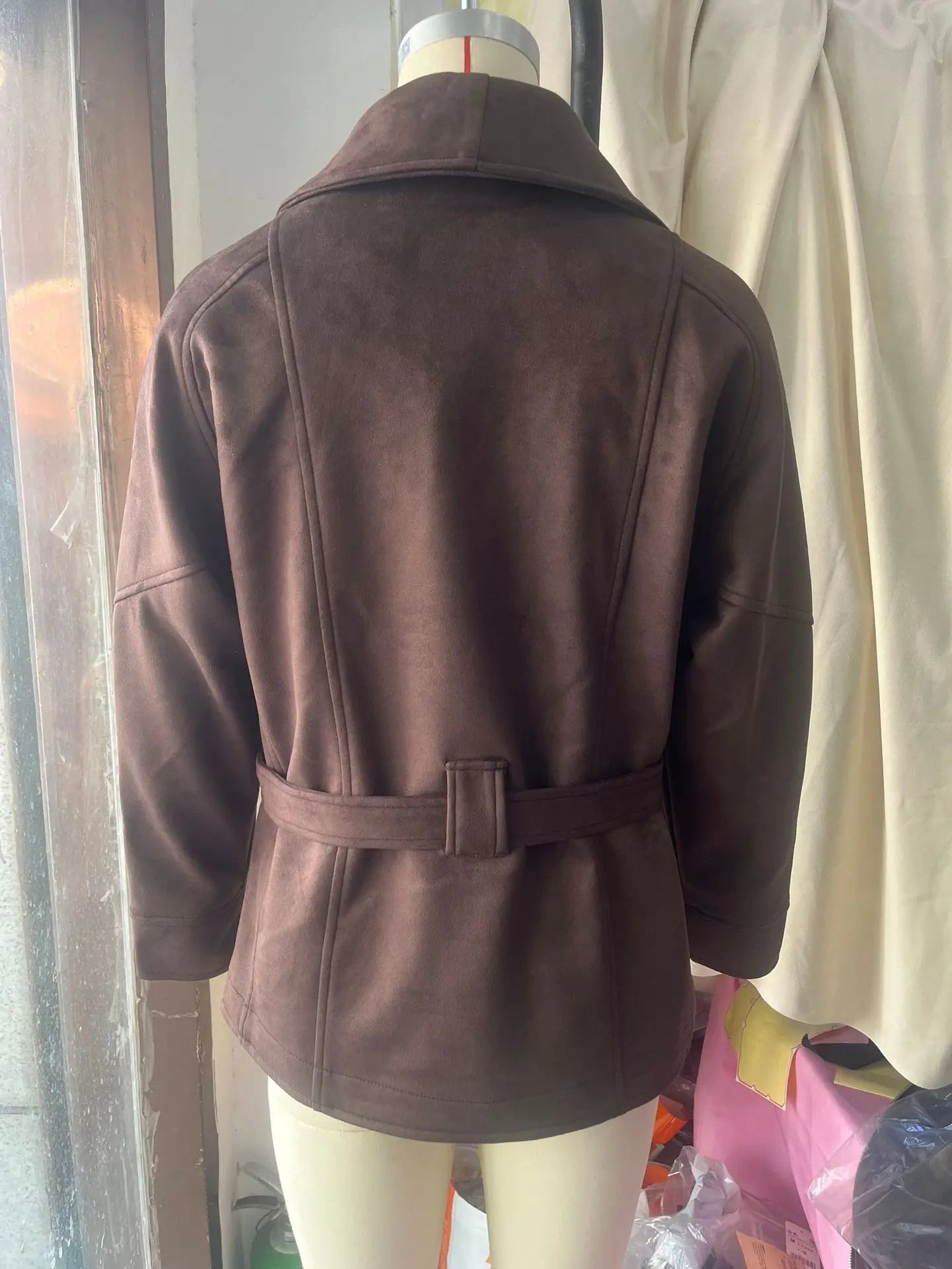 Phantasy Einreihige Schnalle Lässige Wildlederjacke Street Fashion Taille mit Knöpfen Mantel Lässiger Stil Vintage Kleidung 2025