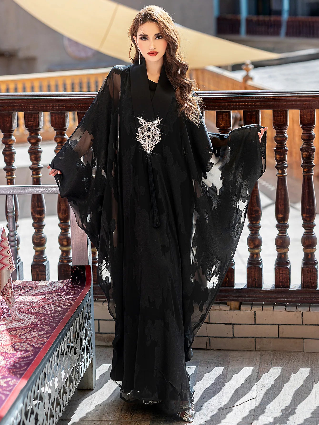 Luxury Dubai Abaya Embroidered Black Jacquard Tassel Robe Women Muslim Dress Kaftan Kimono Kebaya Marocain Femme Caftan Jalabiya.