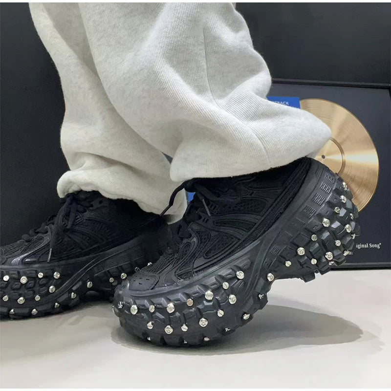 Fashion Brand Men's Or Women's Thick-soled Sports Shoes 2025 Spring New Rivet Design Couple Sports Shoes Breathable Casual Shoes.
