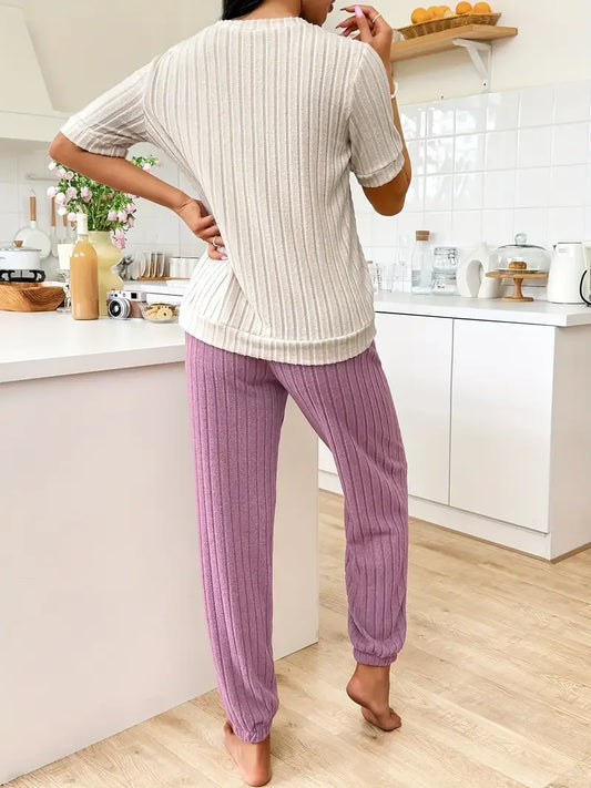 Autumn Winter Two-Piece Pajamas Set for Women Sleepwear Heart Print Round Neck Short Sleeve Long Pants Home Wear.