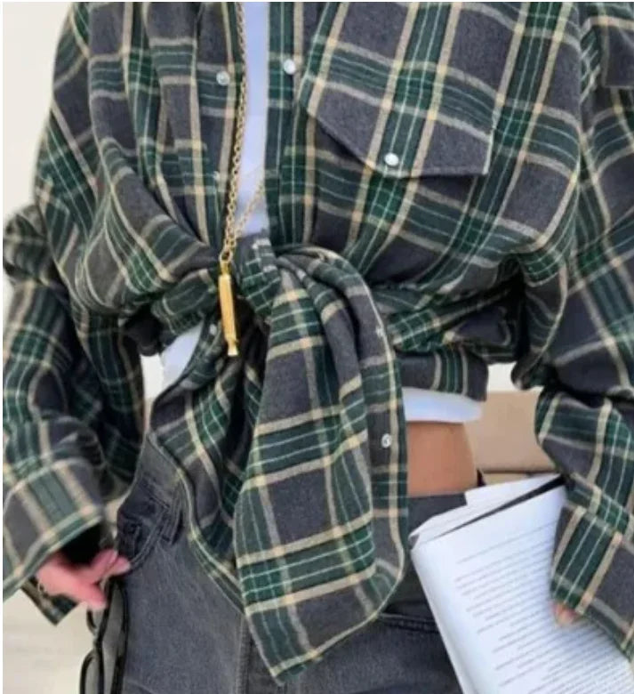 New Vintage Women Oversized Long Sleeve Plaid Shirt Blouse Tops Autumn Winter Button Down Loose Lapel Pocket Shirt Korean Style.