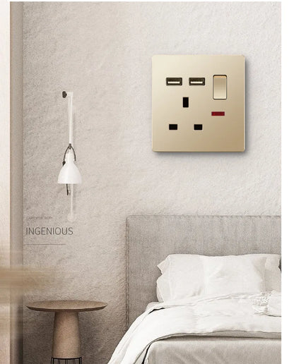 UK Standard 13A Gold USB Stecker Wandsteckdose Lichtschalter, 220V Universal 6-Loch-Doppelsteckdose mit 2,1A USB-Ladeanschluss.