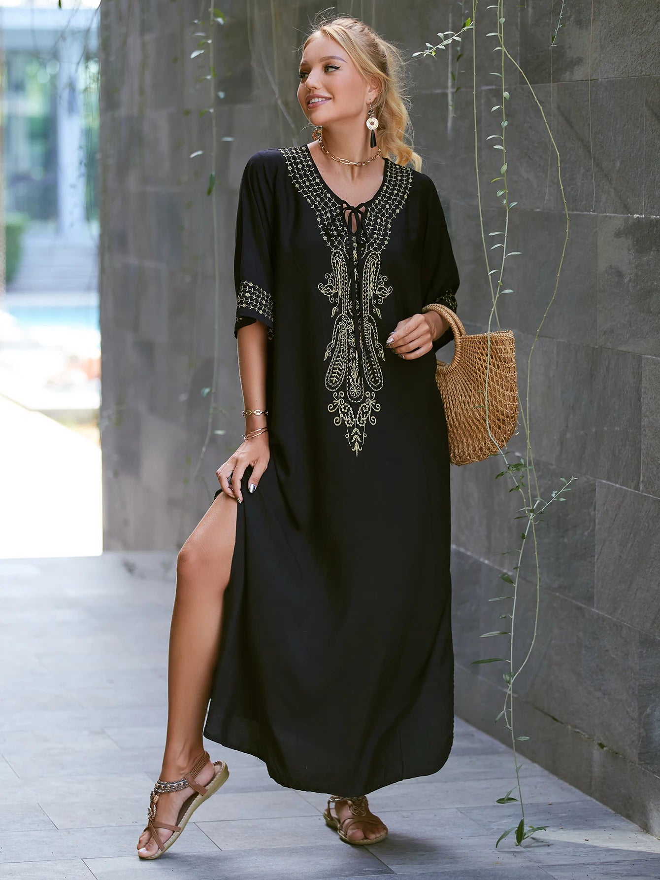 2025 Indie Folk Schnürung V-Ausschnitt Fledermausärmel Sommer Strandkleid Tunika Damen Beachwear Kaftan Maxikleid Robe Sarong Q775.