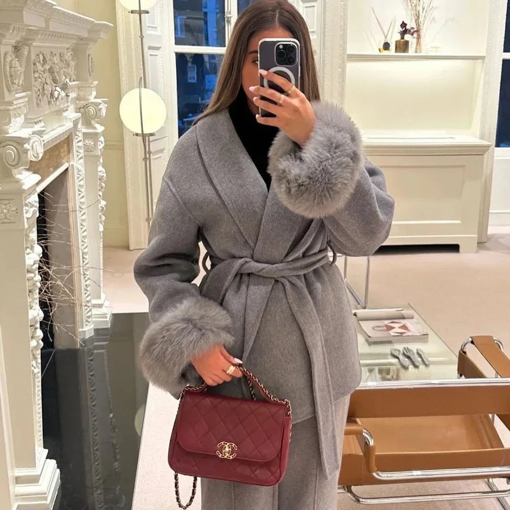 2025 Autumn Winter Chic Lapel Plush Coat With Belt Women Vintage Faux Fur Sleeve Tweed Open Coats Female Casual Street Outwear.