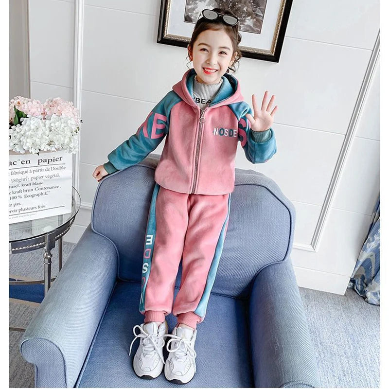 New Winter Keep Warm Girls Clothing Set Padded Lining With Plush Velent Hooded Jacket+Pants 2pcs Suit For 3-12 Years Kids.