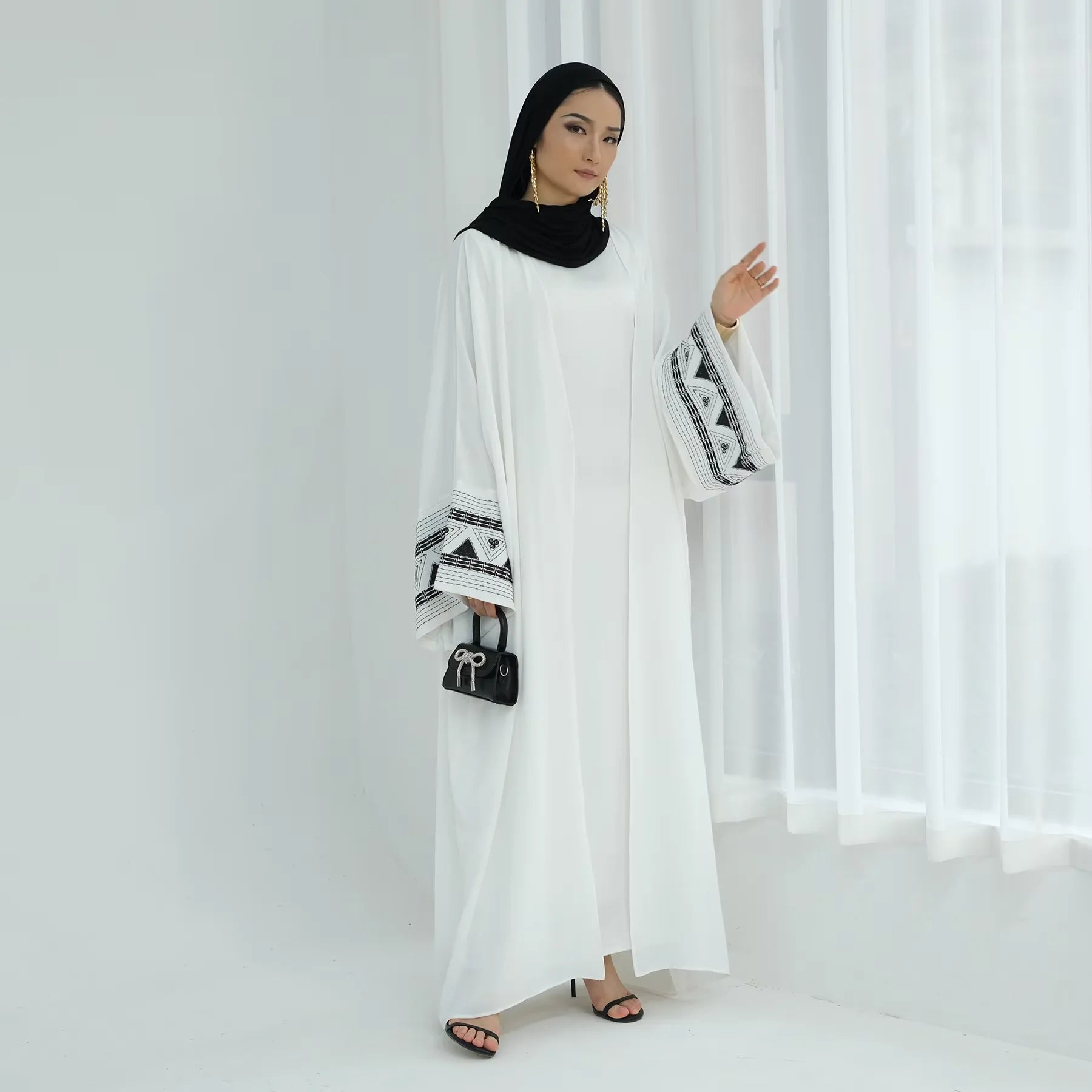 Dubai Open Abaya Embroidery Long Cardigan Women Muslim Dress Kimono Jalabiya Ramadan Kebaya Caftan Marocain Femme Robe Abayas.