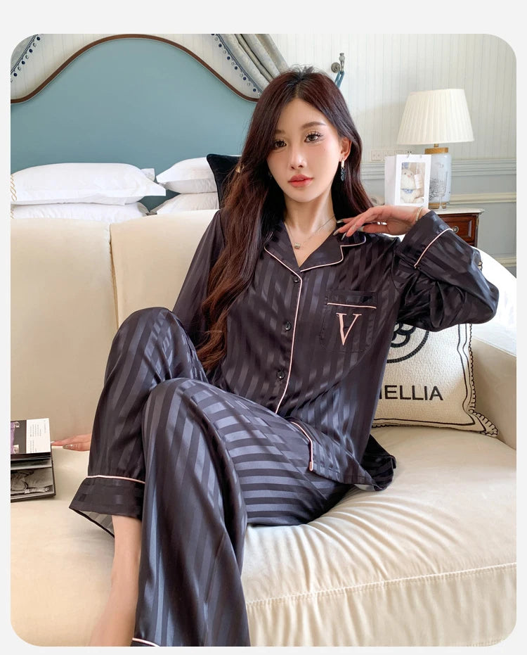 Women's Ice Silk Pajama Set Long Sleeve Long Pants Lightweight Sleepwear for Spring And Autumn Comfortable Homewear Pj Set.