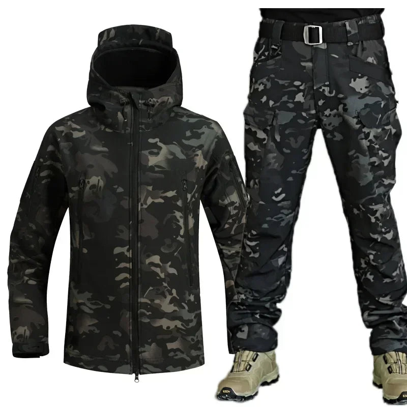 Winter Verdicken Männer Camo Anzug Wasserdichte Taktische Ausbildung Set Multi-tasche Mit Kapuze Jacke Fleece Hosen Outdoor Jagd 2-stück